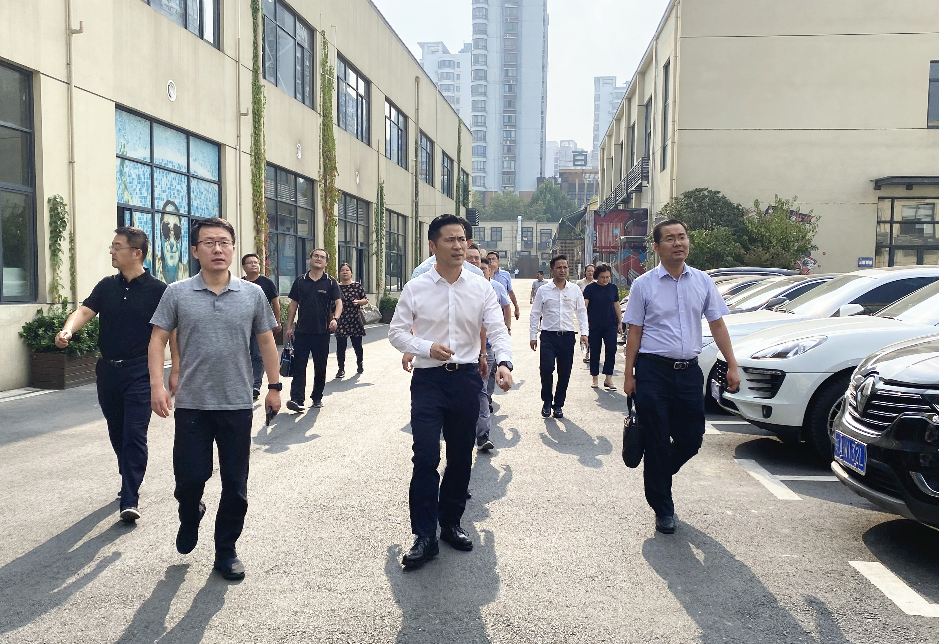 廬陽區(qū)委副書記、區(qū)長陳偉一行 蒞臨廬陽建華文創(chuàng)園調(diào)研