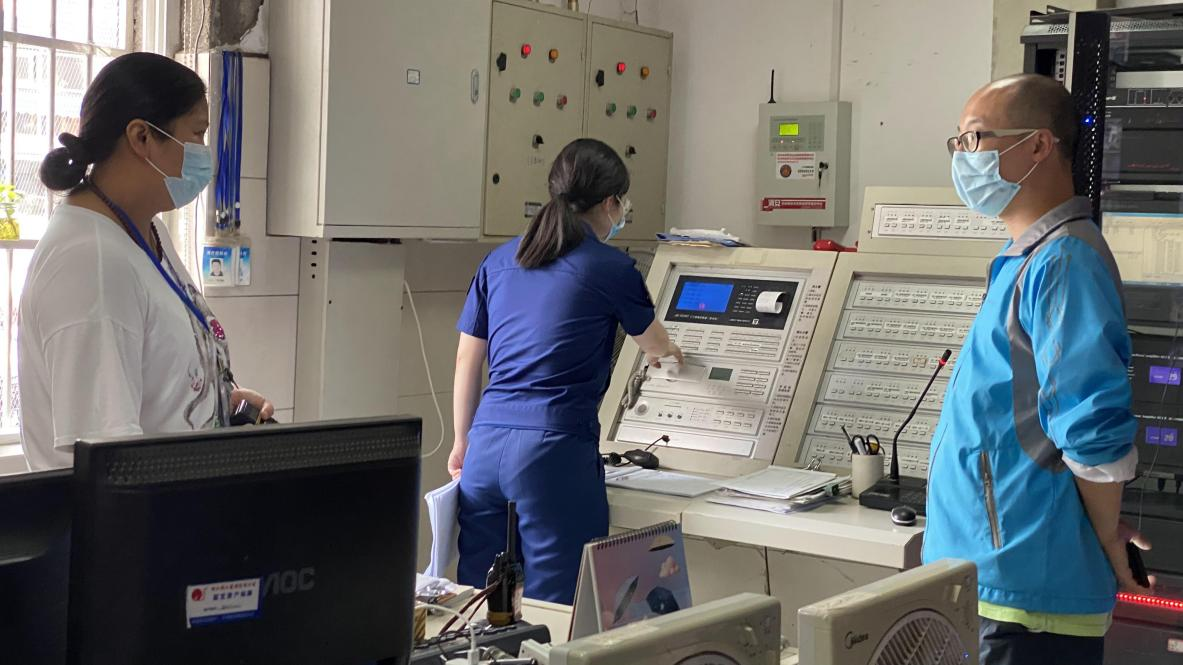 杭州市消防支隊(duì)、拱墅區(qū)應(yīng)急管理局聯(lián)合走訪錢江商城開展安全生產(chǎn)專項(xiàng)檢查