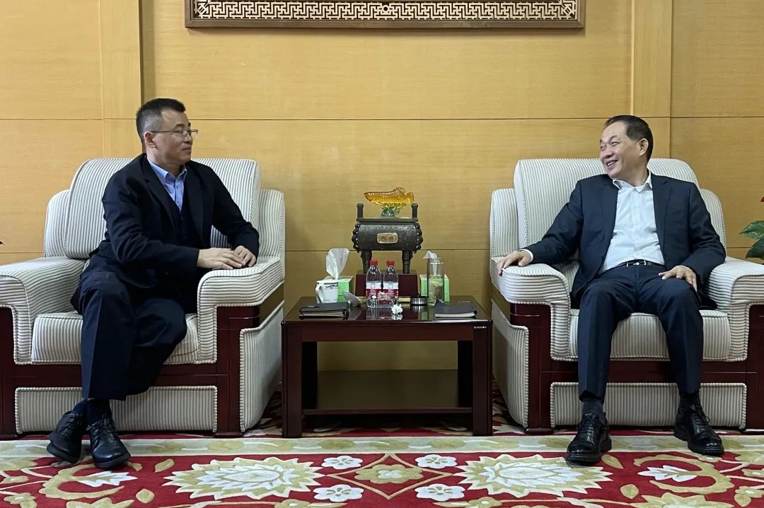 拱墅區(qū)副區(qū)長，公安分局黨委書記、局長徐曉東一行蒞臨集團指導