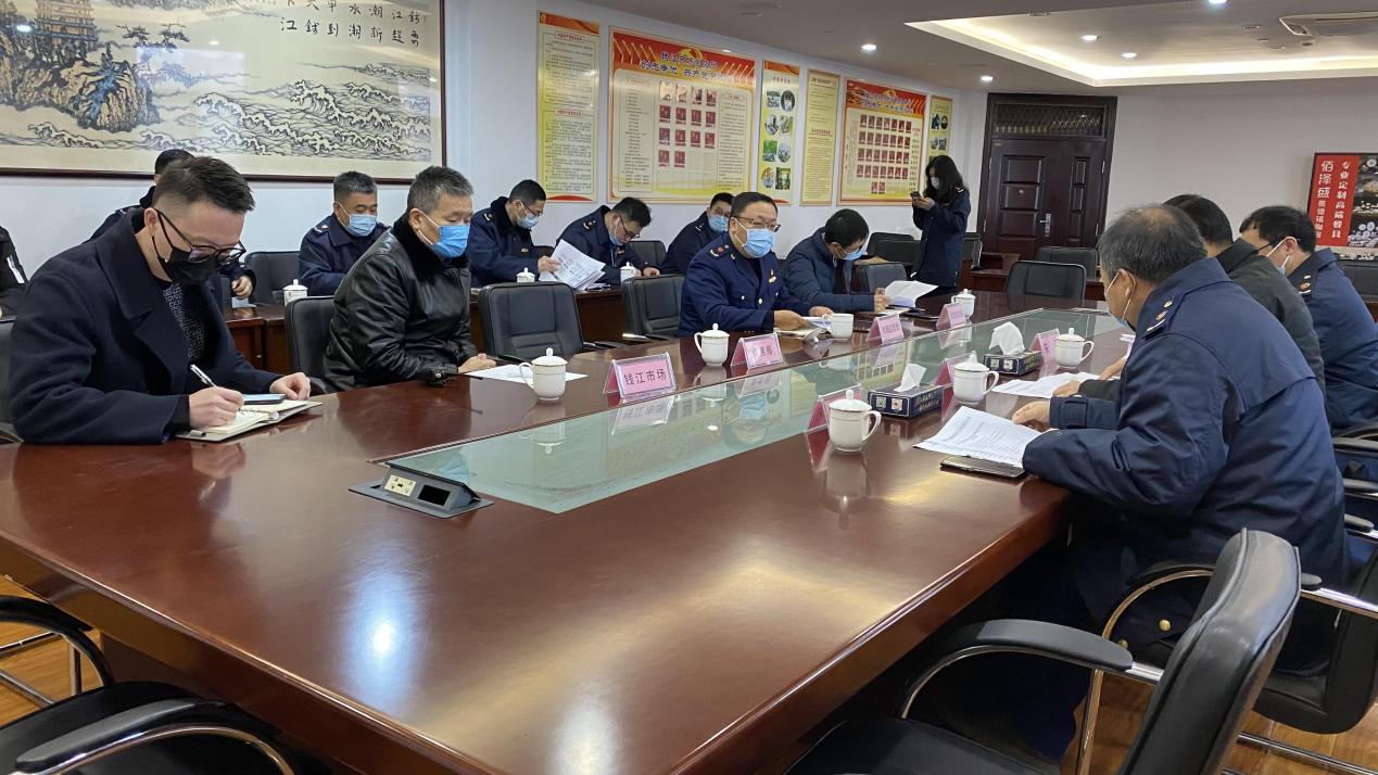 杭州市市場(chǎng)監(jiān)督管理局副局長(zhǎng)盧建祥蒞臨錢(qián)江商城指導(dǎo)工作